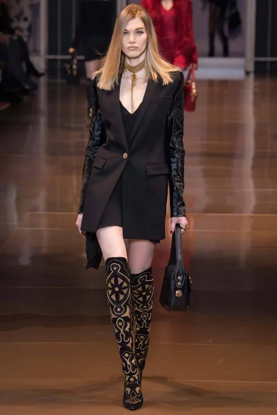 Look 22